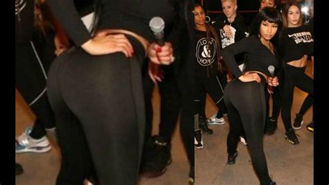 nicki minaj sexy butt|Nicki Minaj bares her butt and more star snaps .